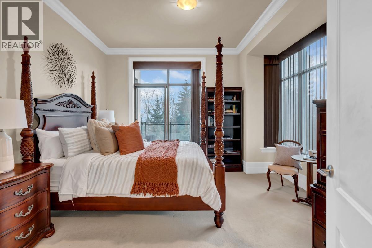 401 568 WATERS EDGE CRESCENT, West Vancouver