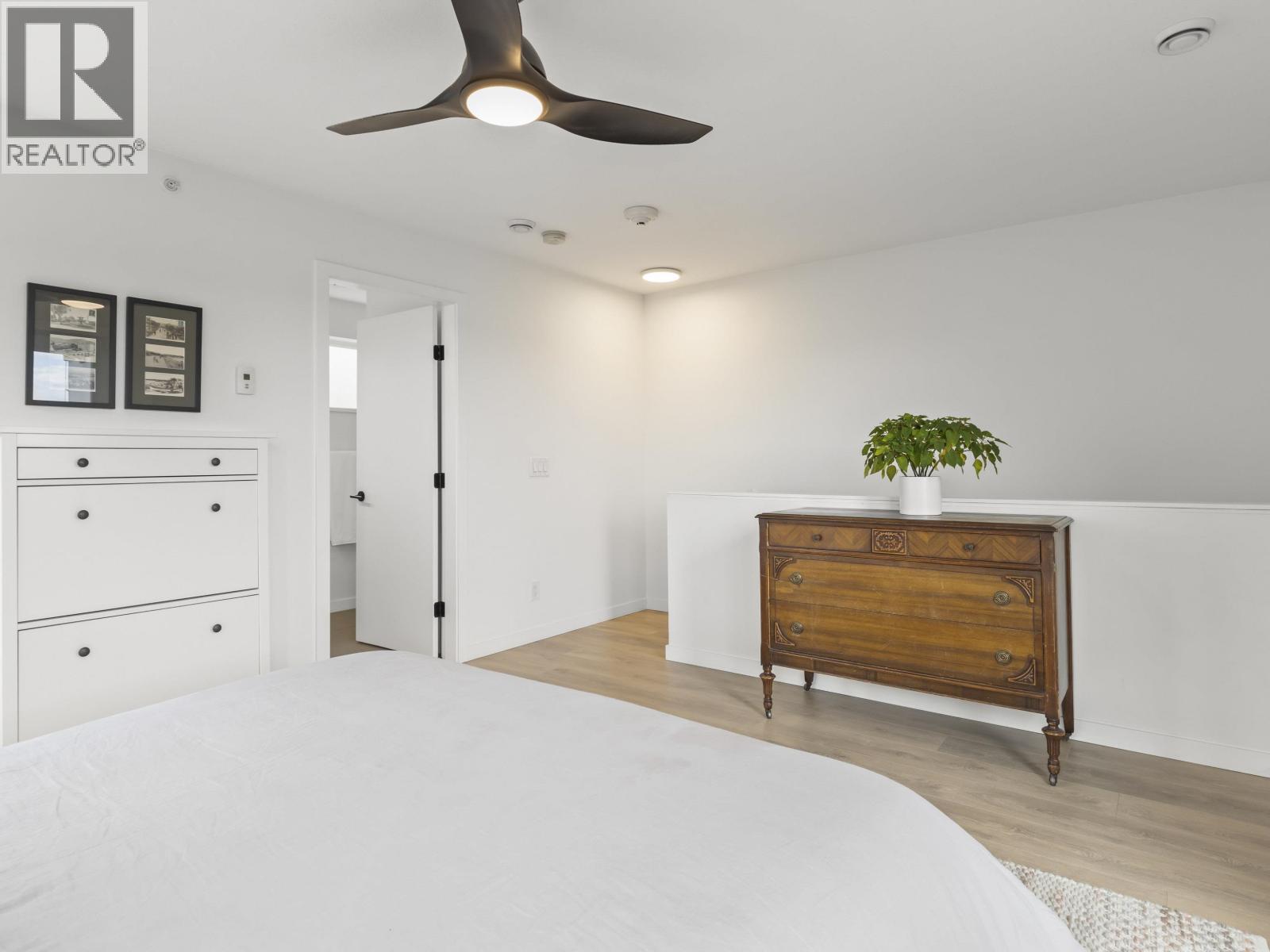 19 533 E 3RD STREET, North Vancouver