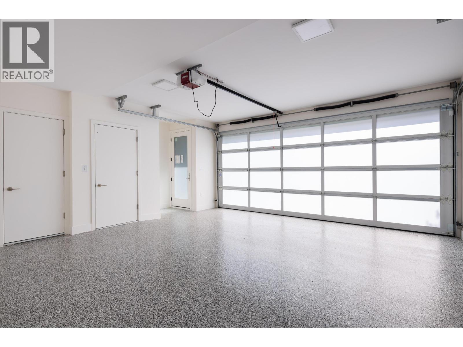 592 ARTHUR ERICKSON PLACE, West Vancouver