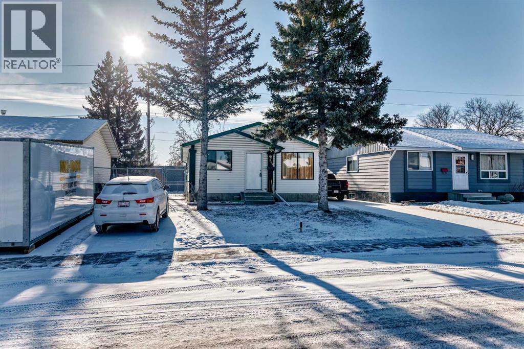 Single Family House Bungalow for Sale in  Bracewood Road SW Braeside Calgary 