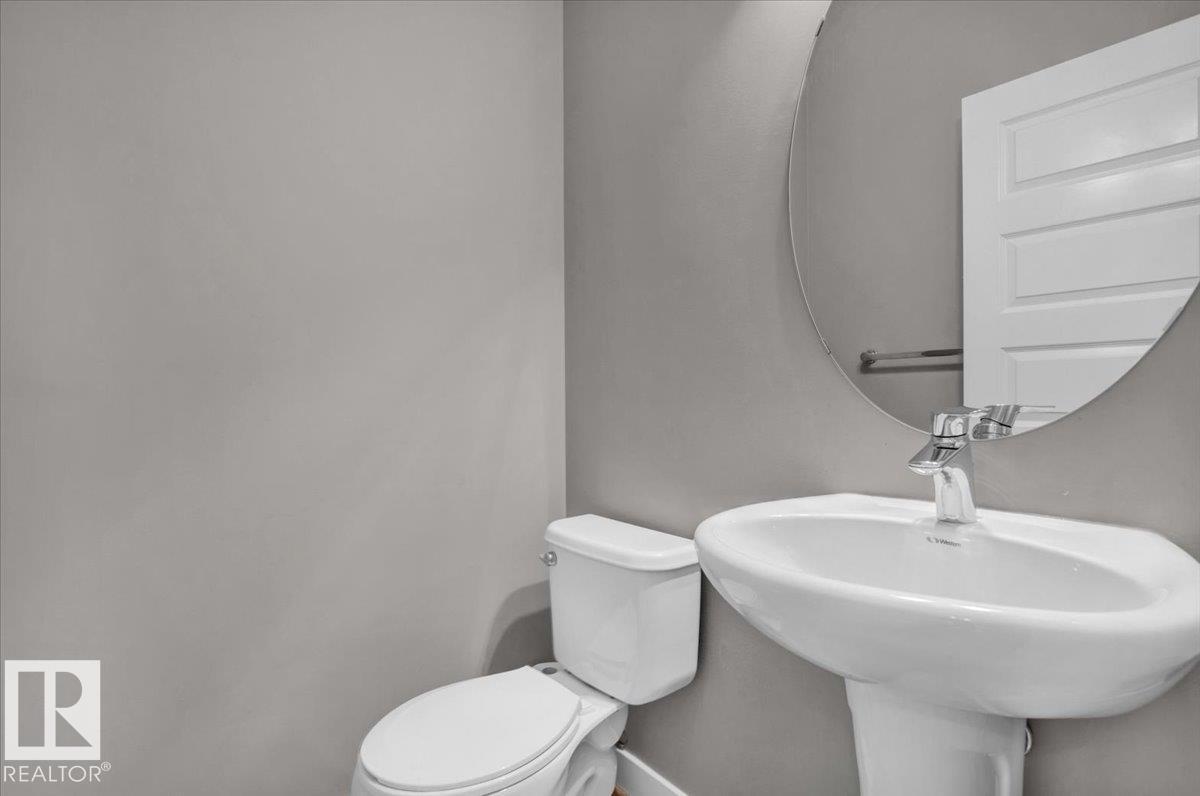 7214 174 AV NW, Edmonton