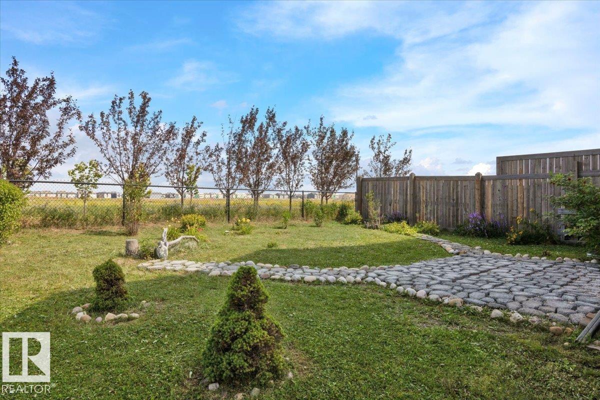 7214 174 AV NW, Edmonton