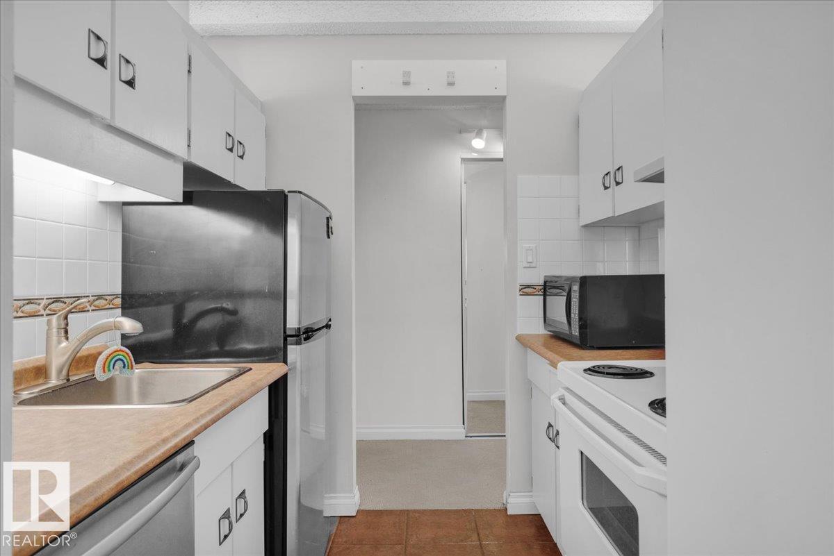 #1012 9918 101 ST NW, Edmonton