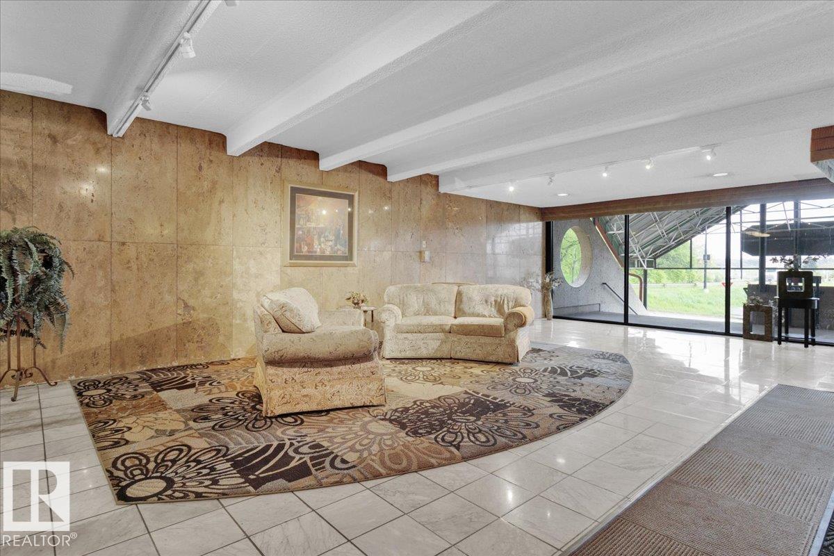 #1012 9918 101 ST NW, Edmonton