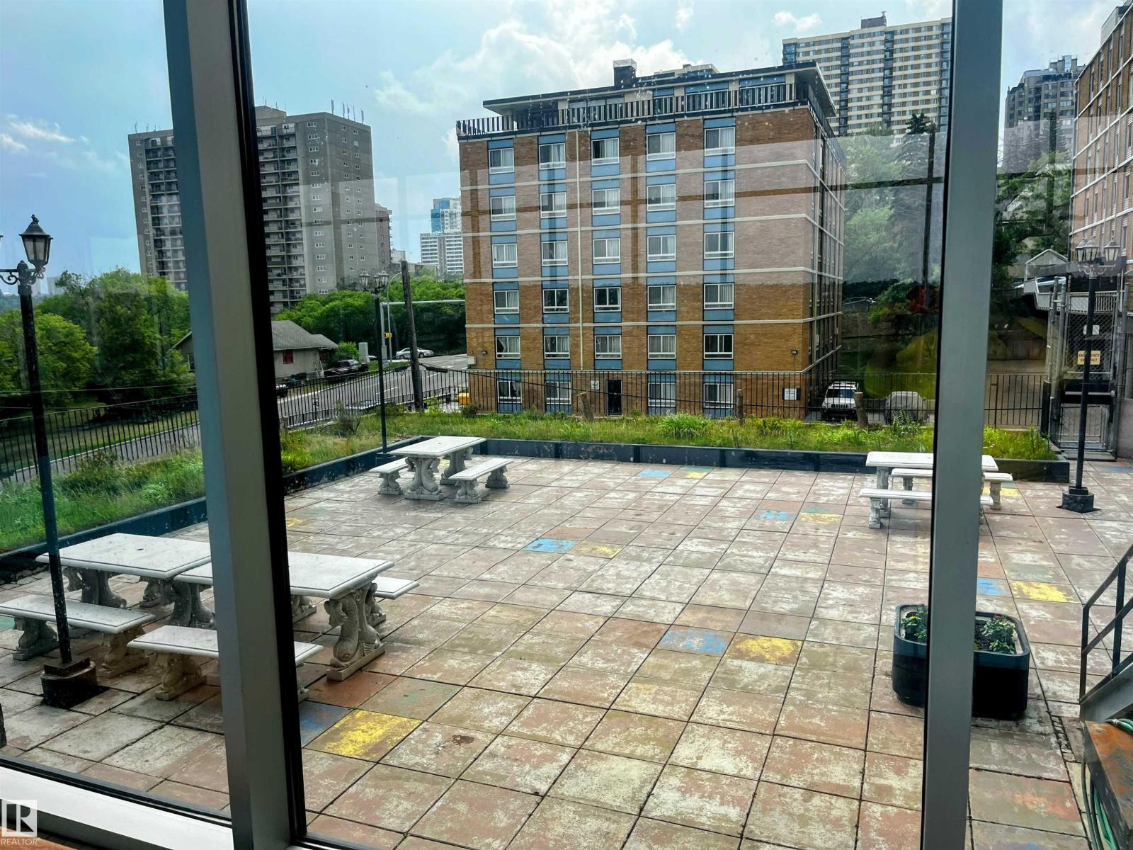 #1012 9918 101 ST NW, Edmonton