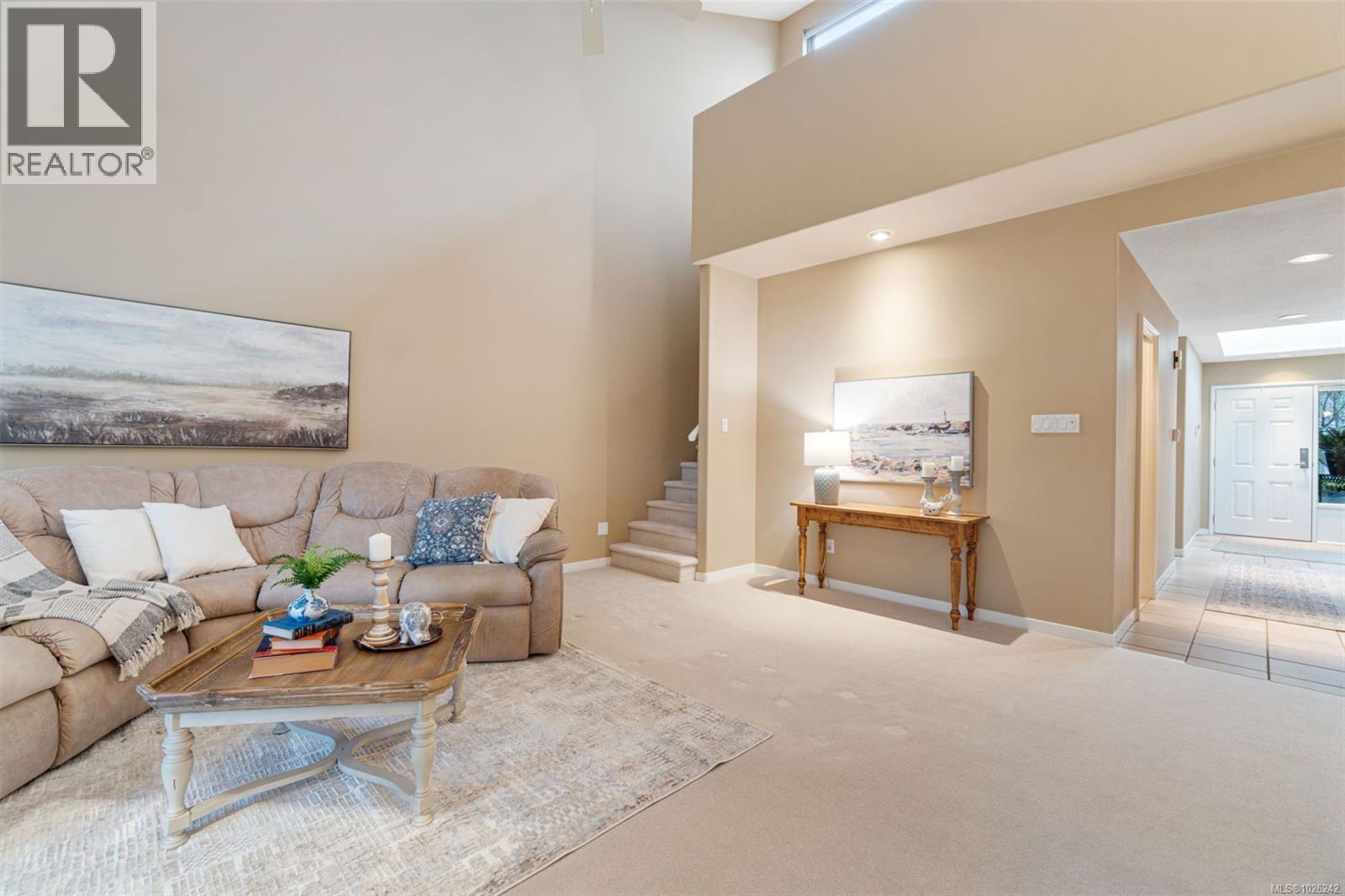 896 Lakes Blvd, Parksville