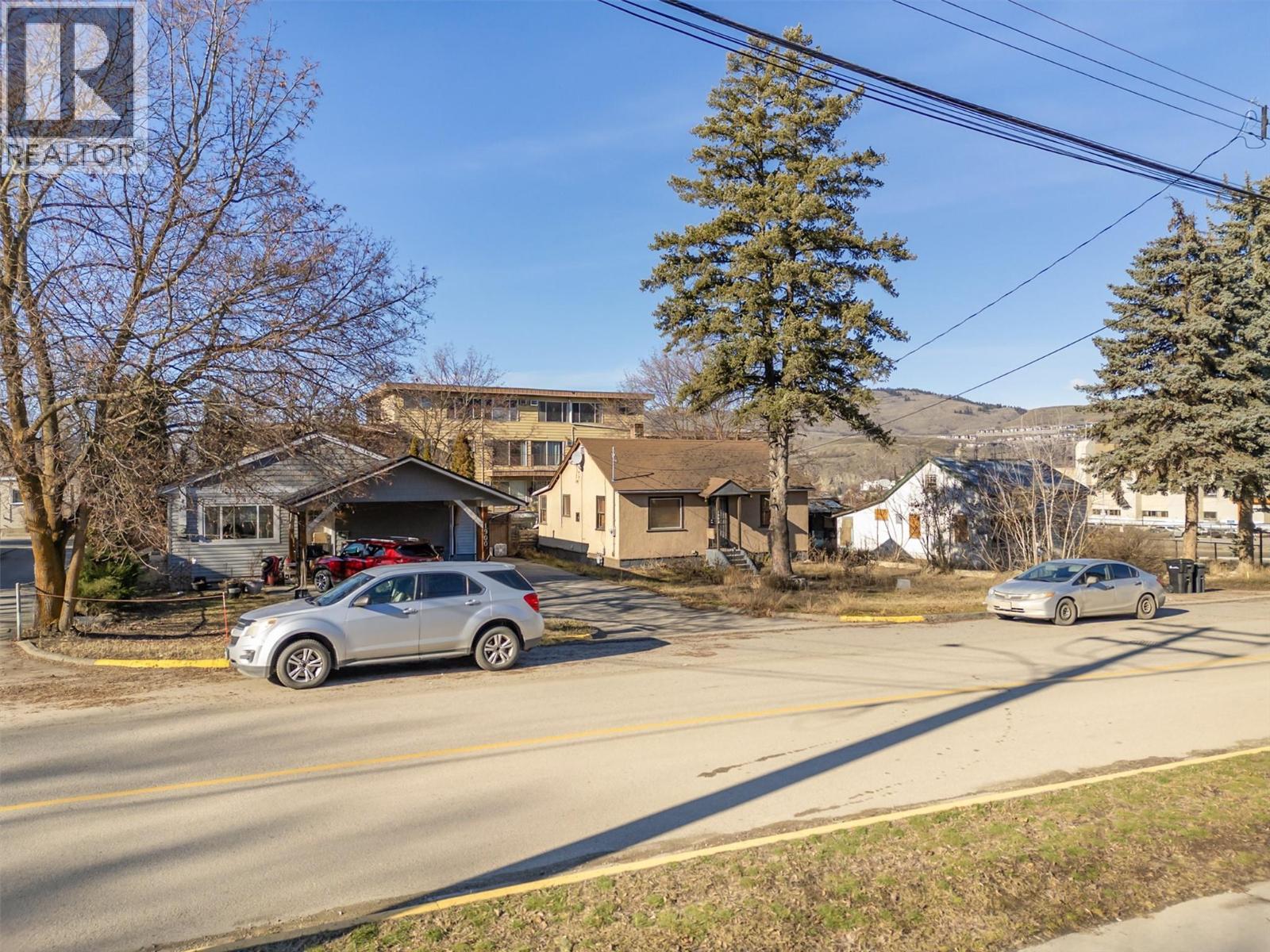 1900 31 STREET - Image 3