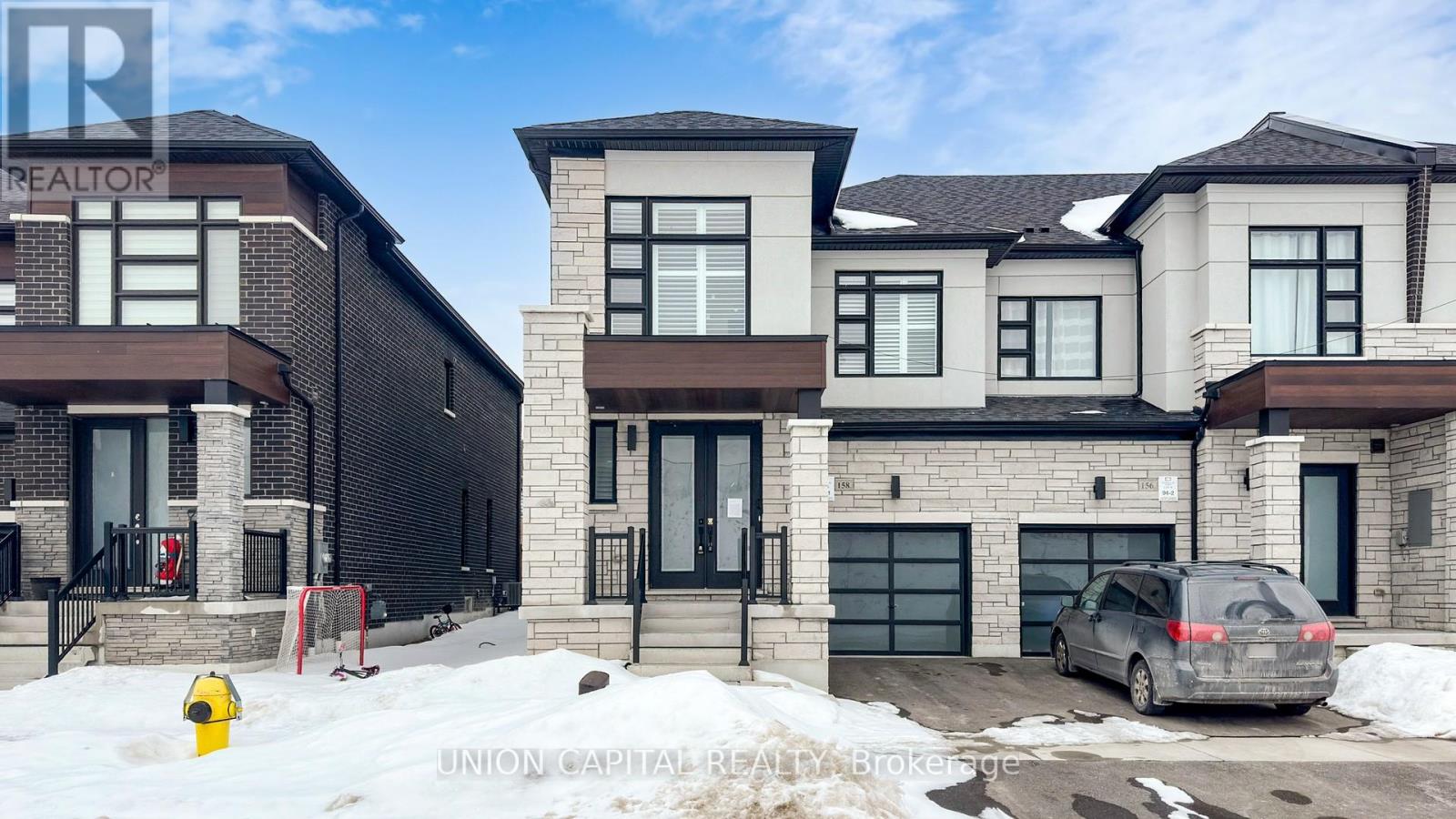 158 OGSTON CRESCENT - Photo 4 of 18, Whitby, Ontario