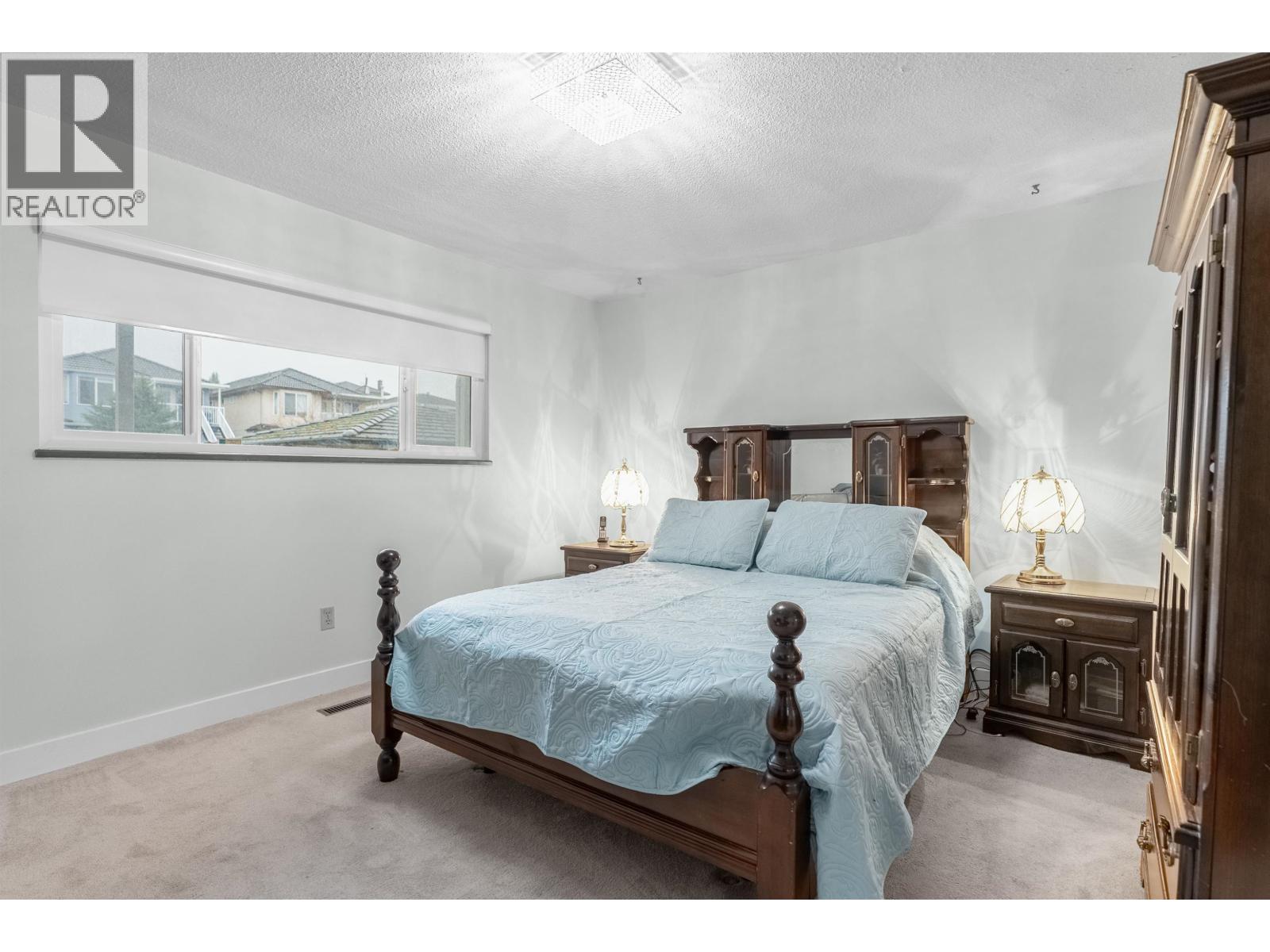 5486 MANOR STREET, Burnaby