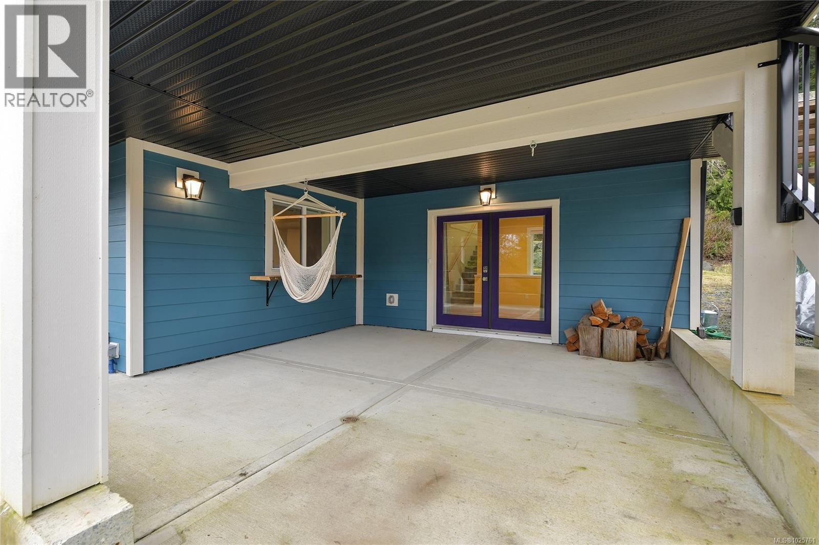 16995 Wickanninish Rd, Port Renfrew