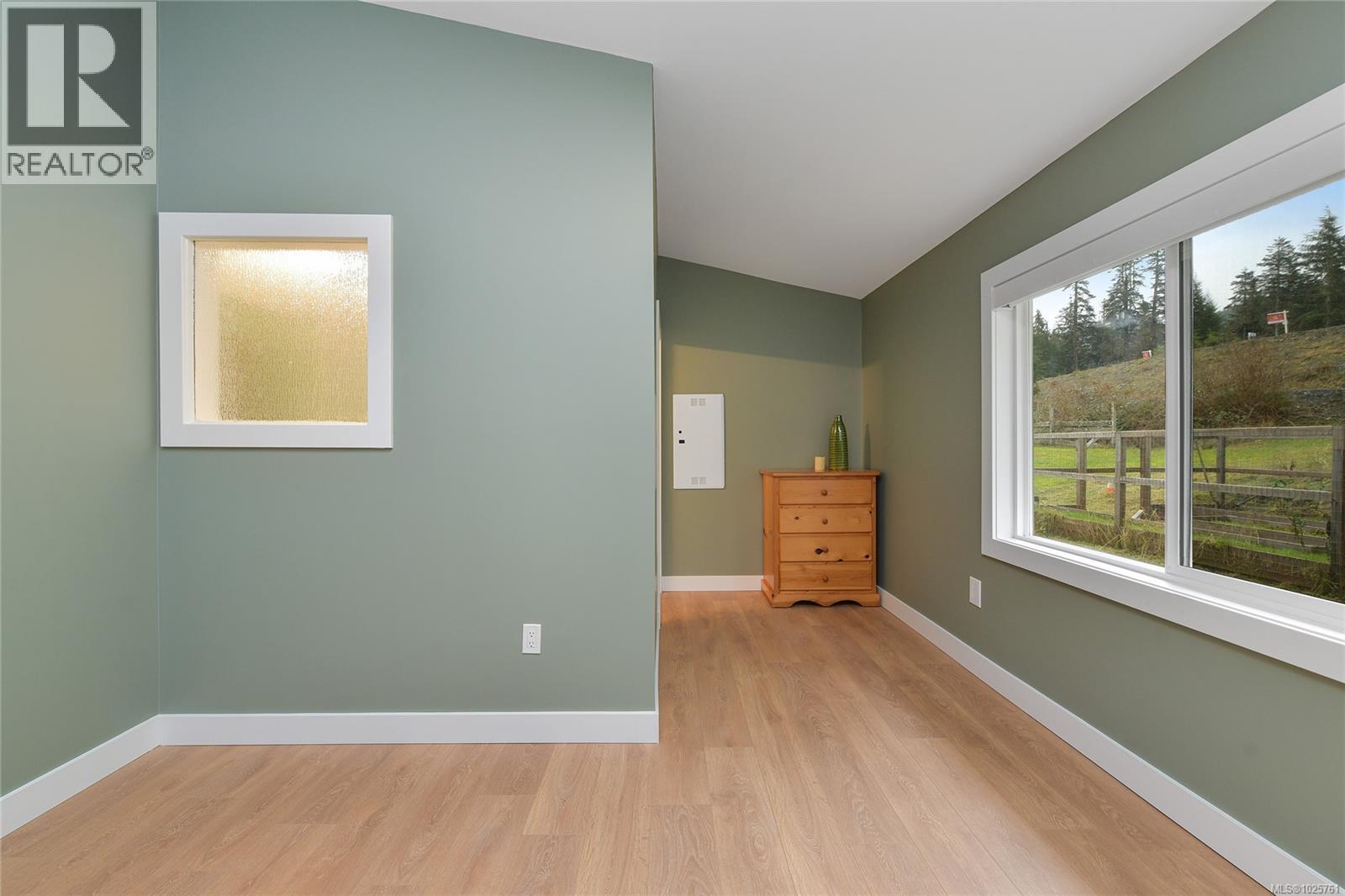 16995 Wickanninish Rd, Port Renfrew