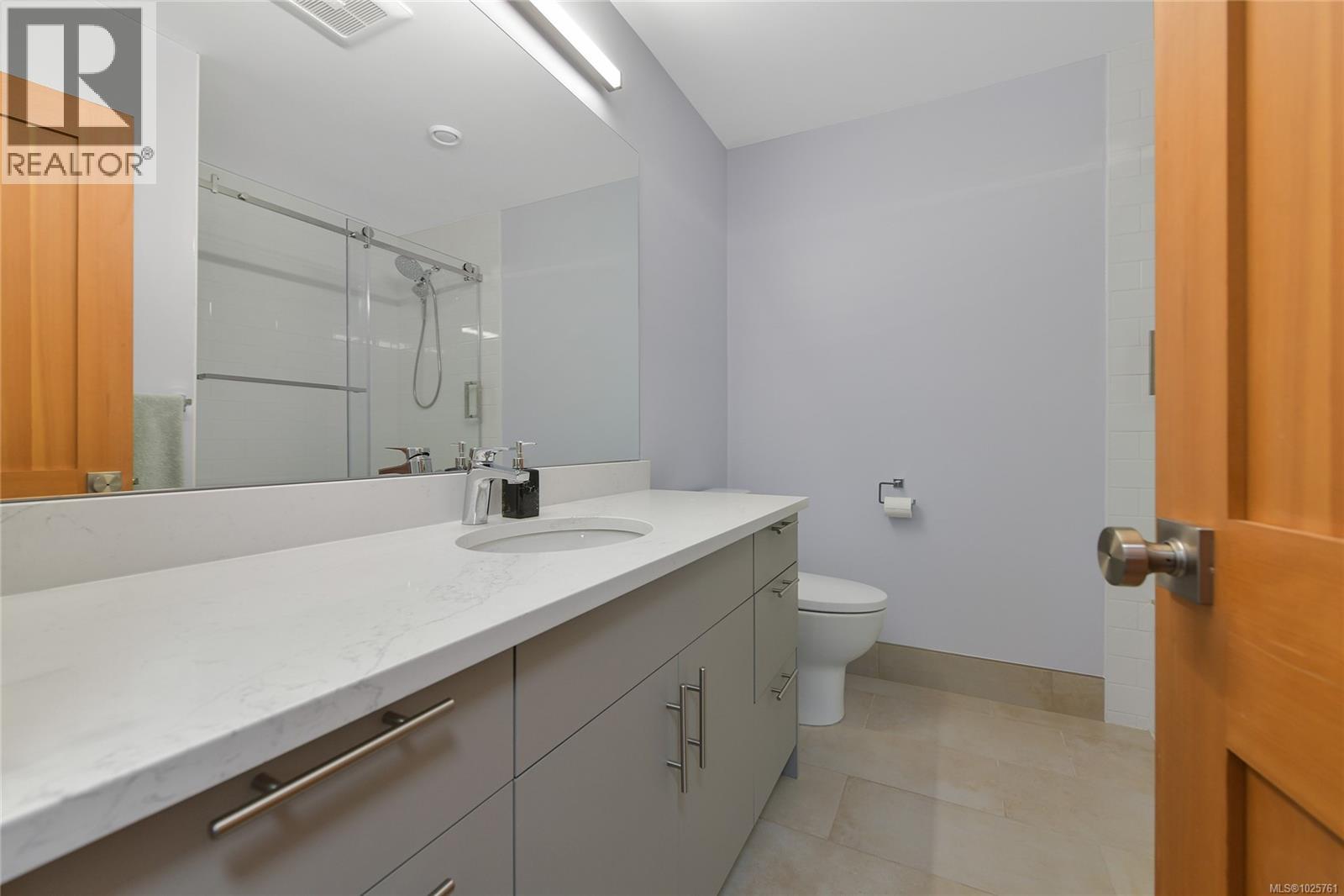 16995 Wickanninish Rd, Port Renfrew