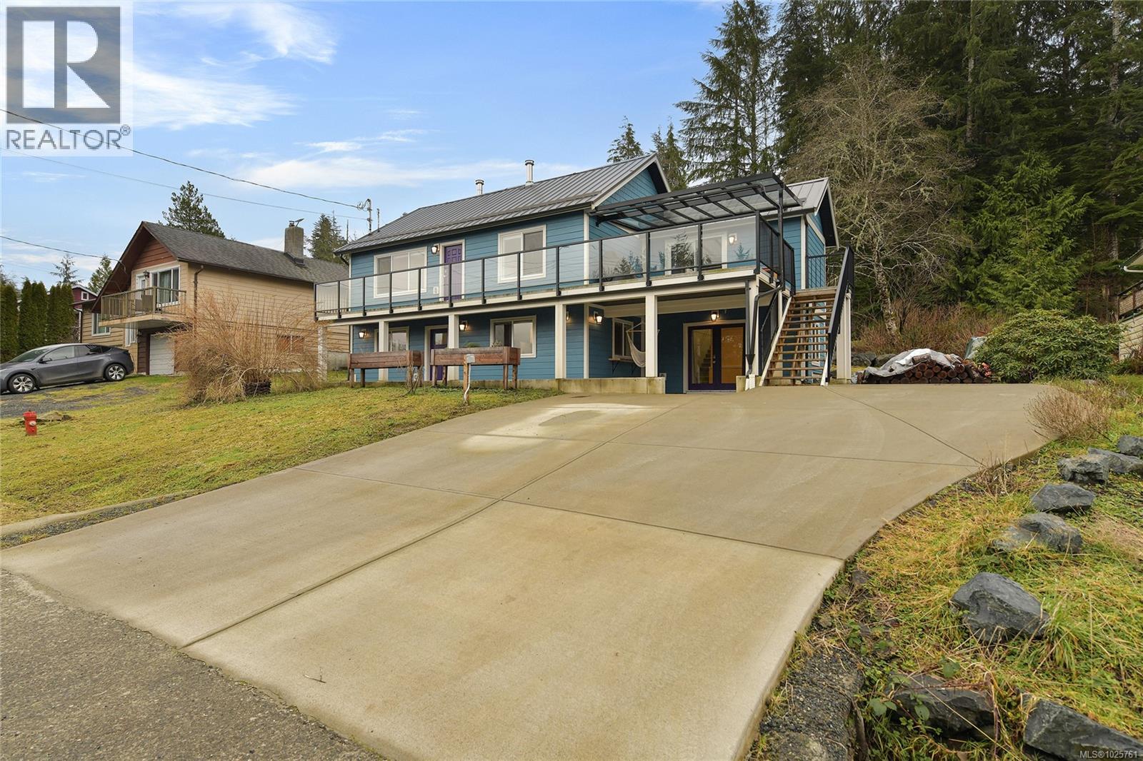 16995 Wickanninish Rd, Port Renfrew