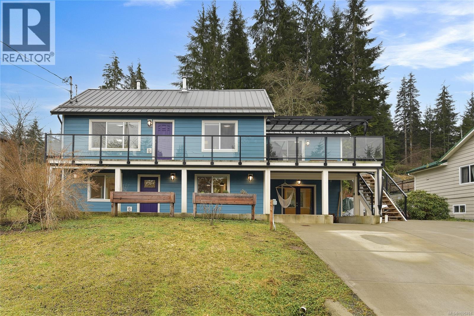 16995 Wickanninish Rd, Port Renfrew