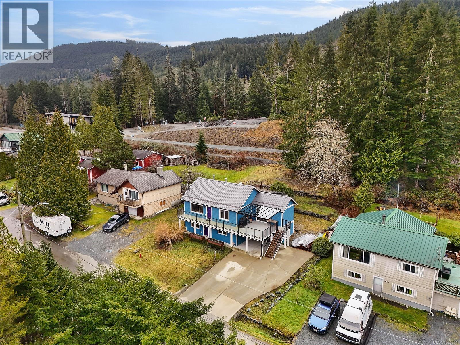 16995 Wickanninish Rd, Port Renfrew
