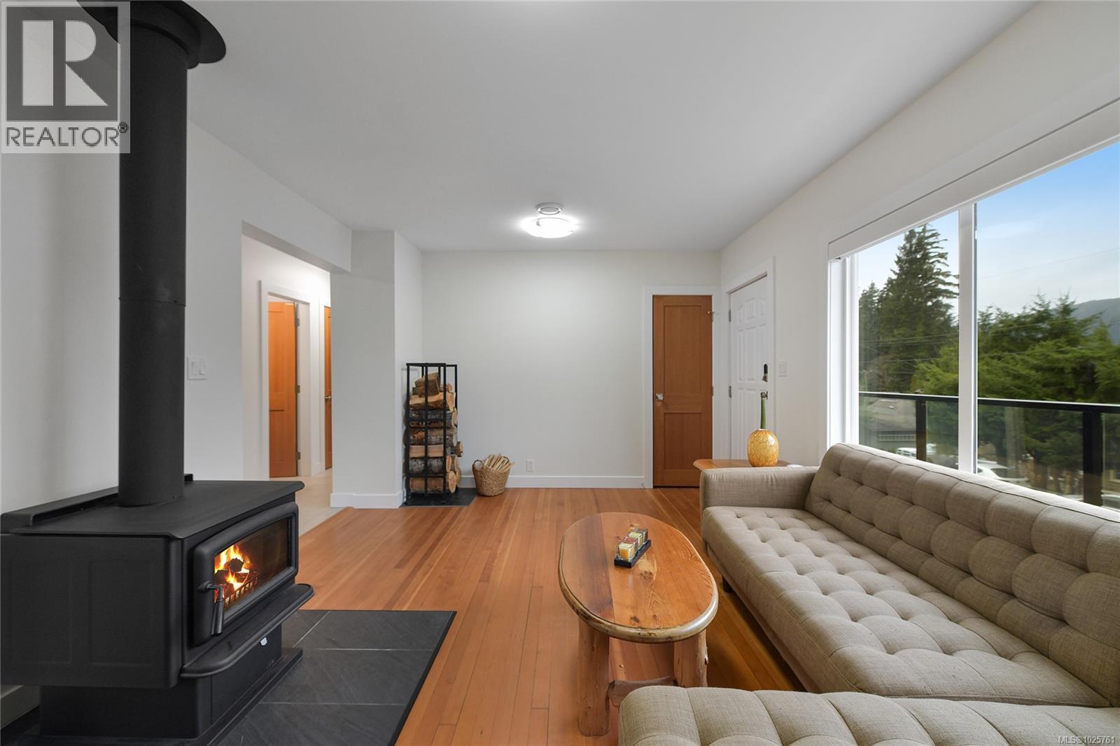 16995 Wickanninish Rd, Port Renfrew