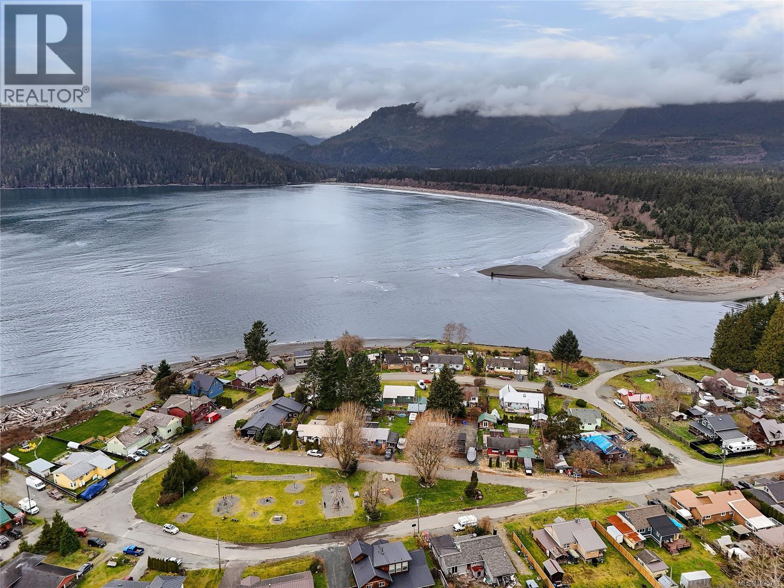 16995 Wickanninish Rd, Port Renfrew