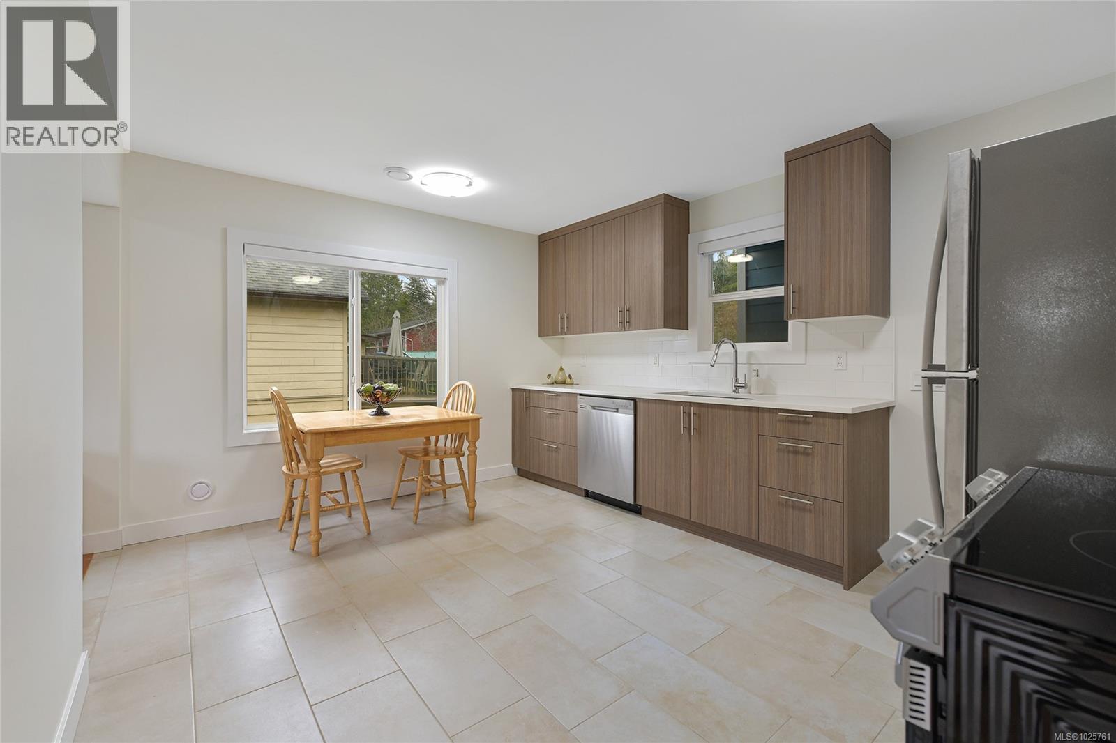 16995 Wickanninish Rd, Port Renfrew