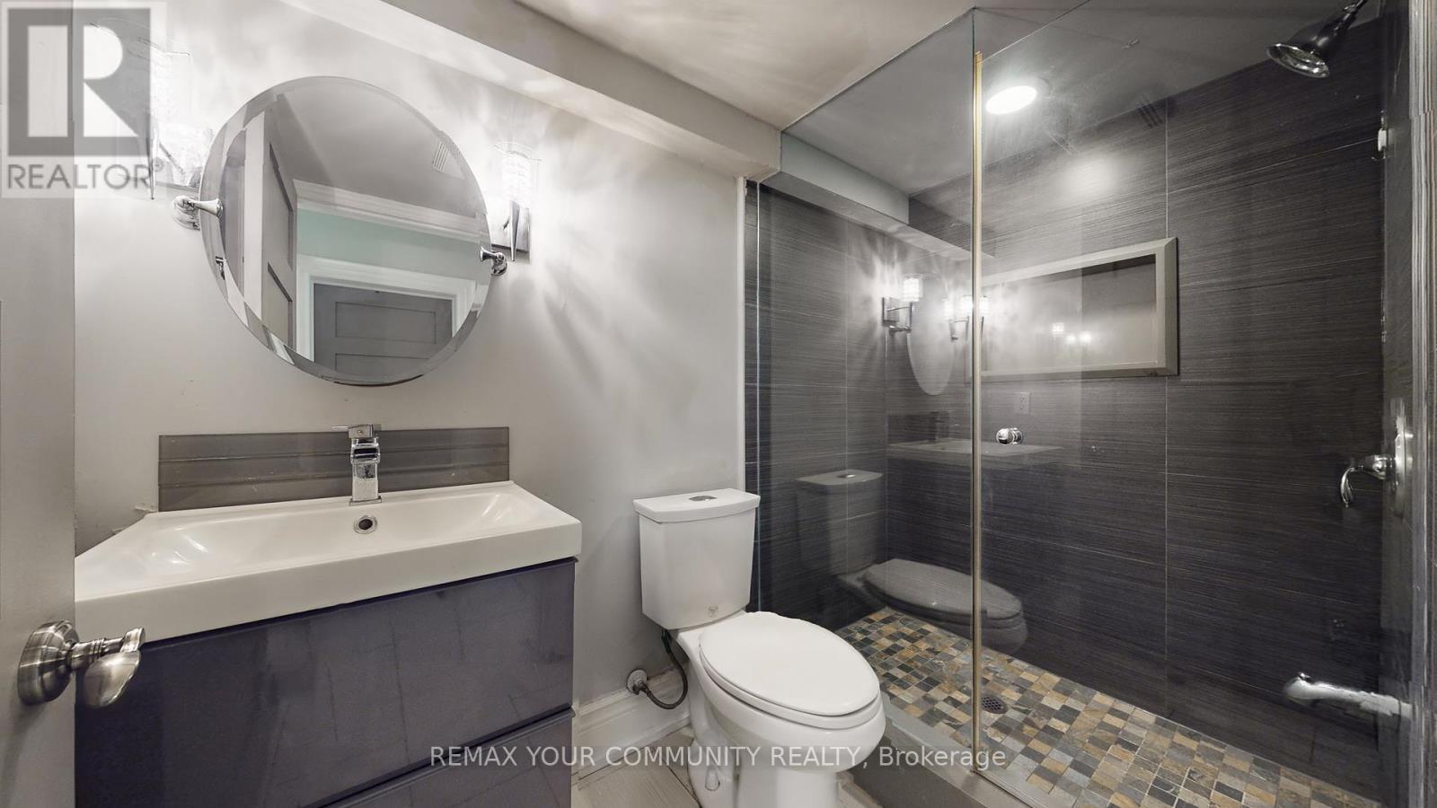 83 HUNT AVENUE - 37