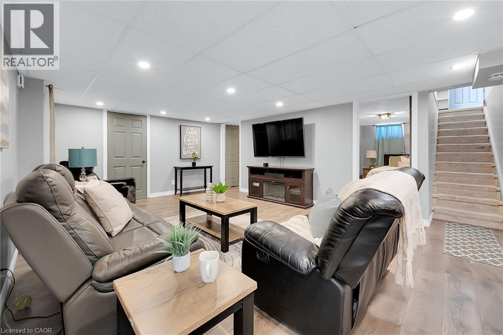 9-bedroom home for sale at 188 FISHERVILLE Road, Selkirk ON · photo 39 of 51