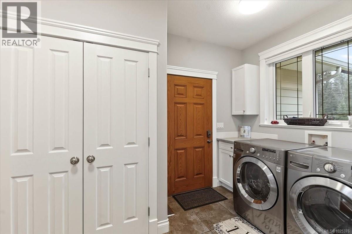 6325 Karen Pl, Port Alberni