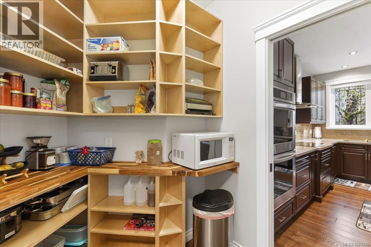 6325 Karen Pl, Port Alberni