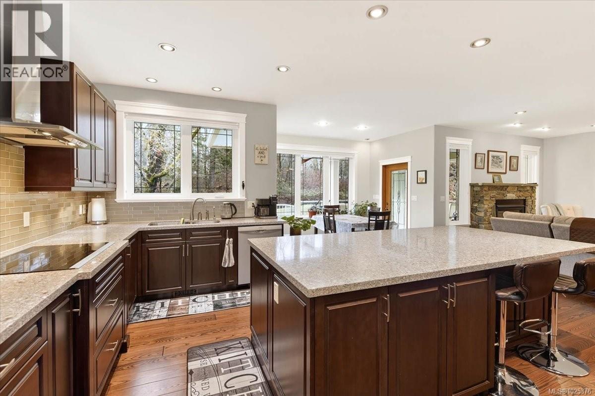 6325 Karen Pl, Port Alberni