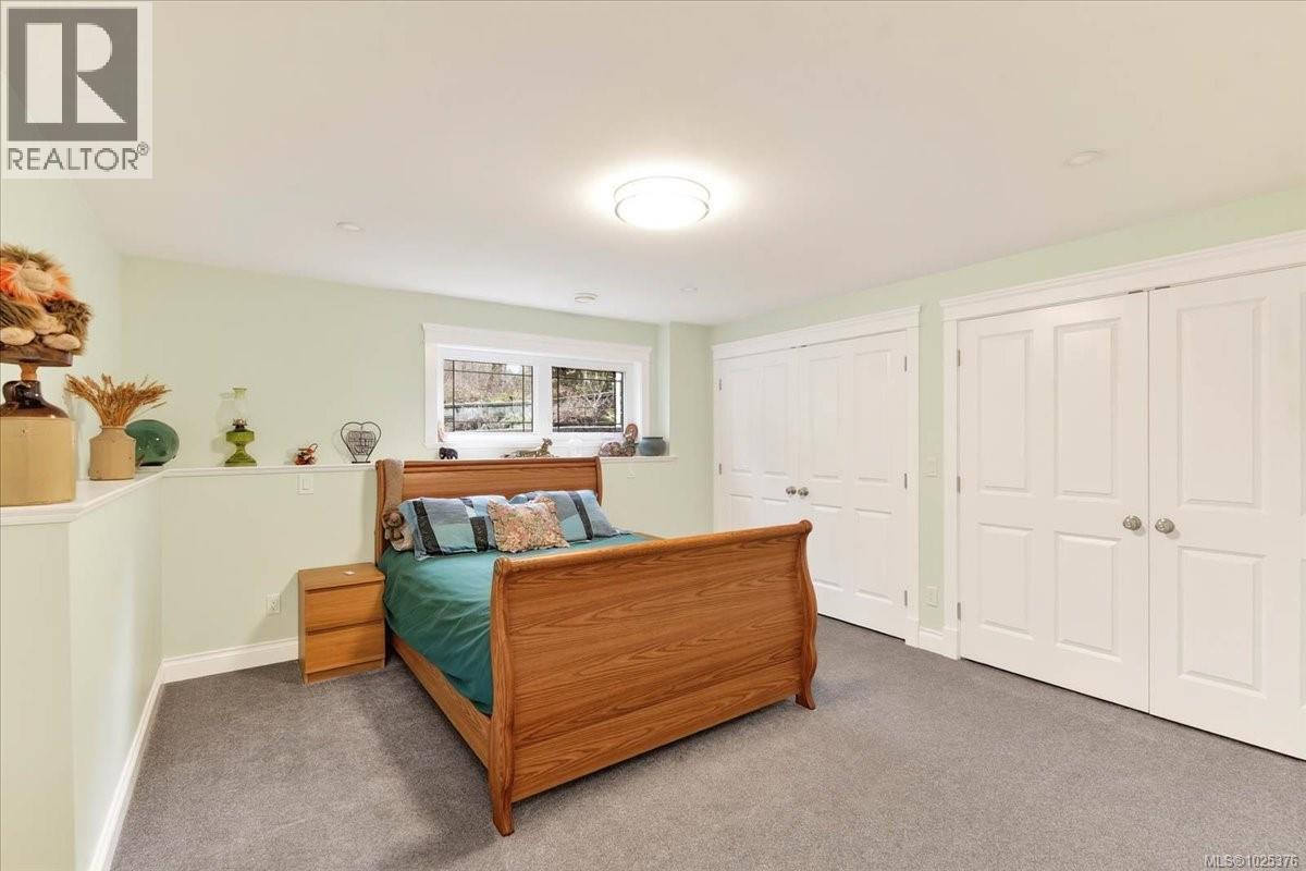 6325 Karen Pl, Port Alberni