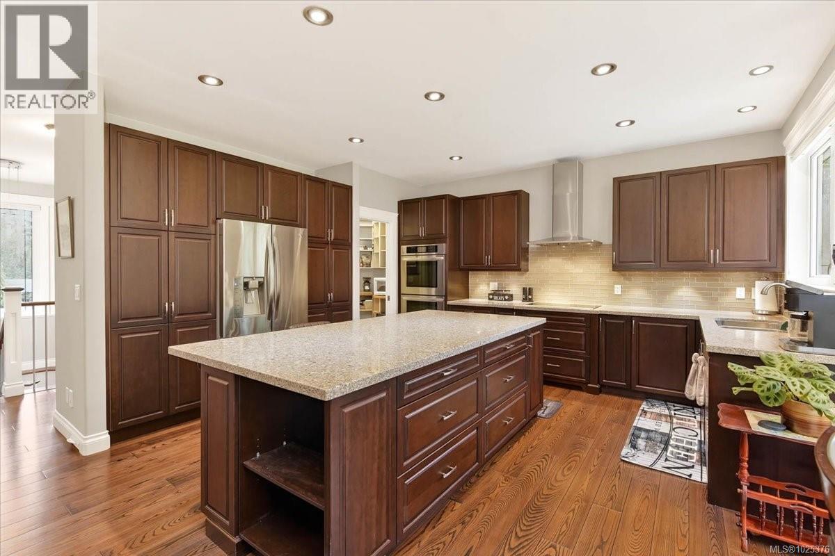 6325 Karen Pl, Port Alberni