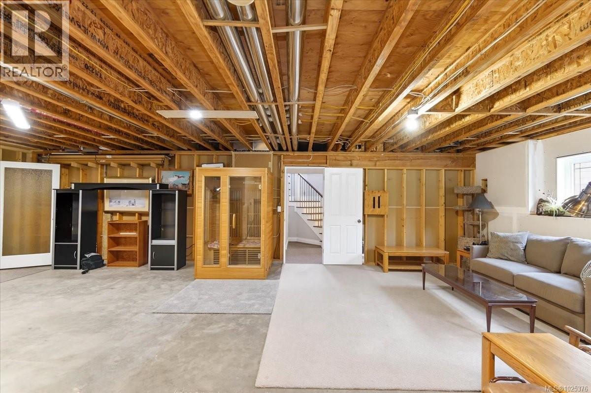 6325 Karen Pl, Port Alberni