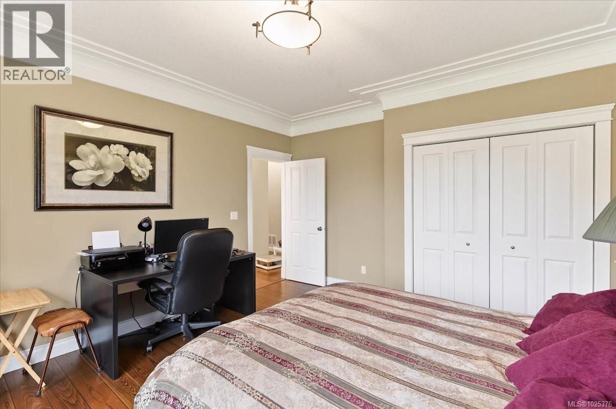 6325 Karen Pl, Port Alberni