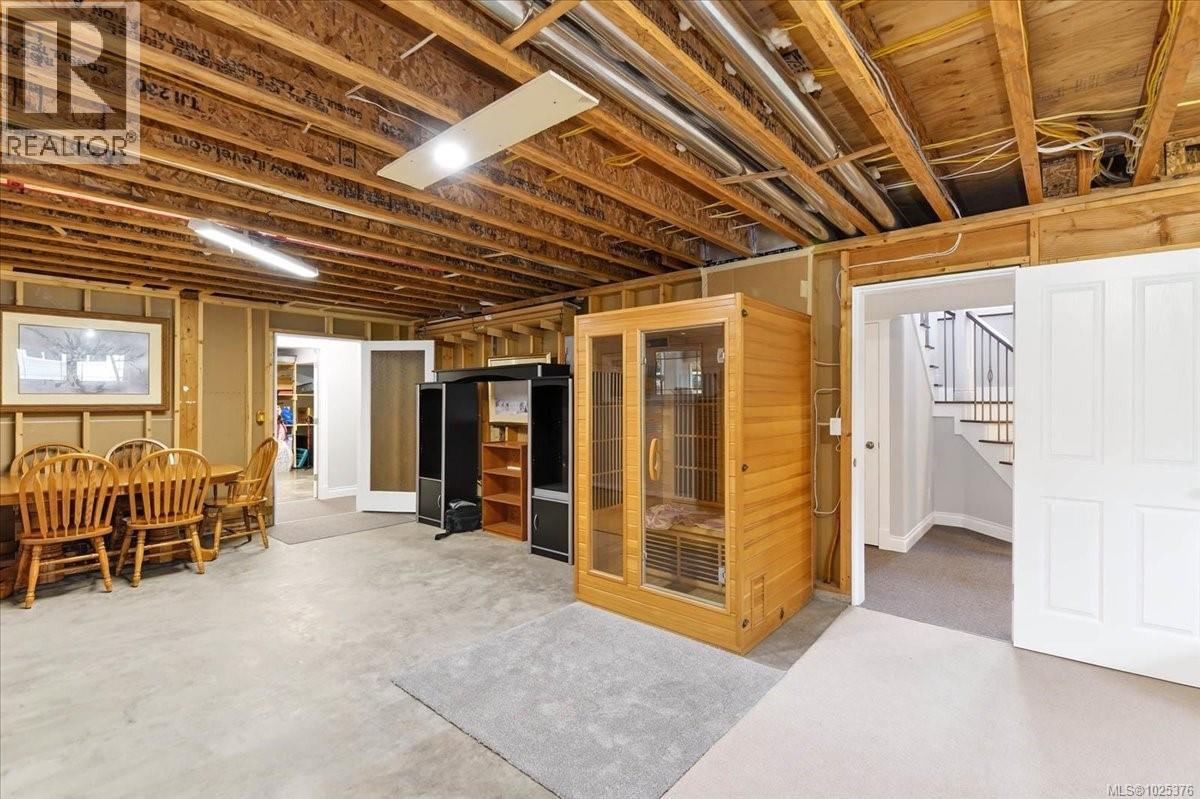 6325 Karen Pl, Port Alberni