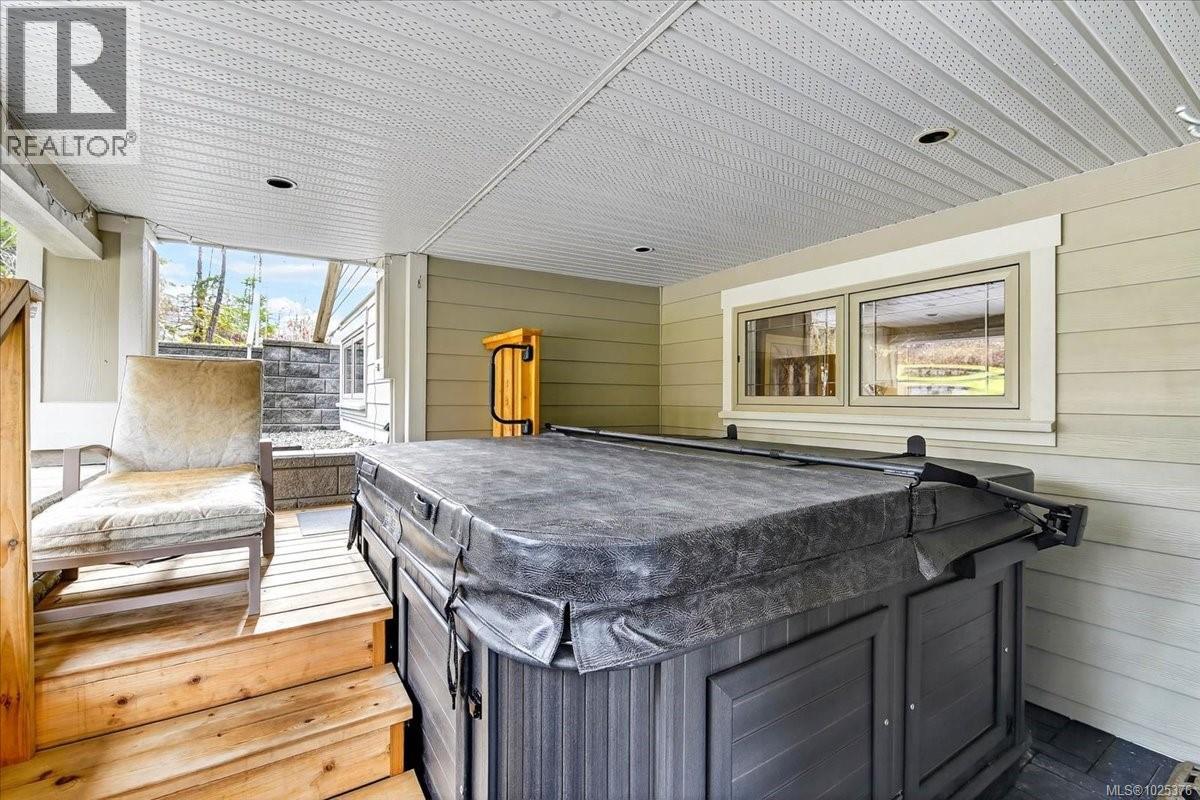 6325 Karen Pl, Port Alberni