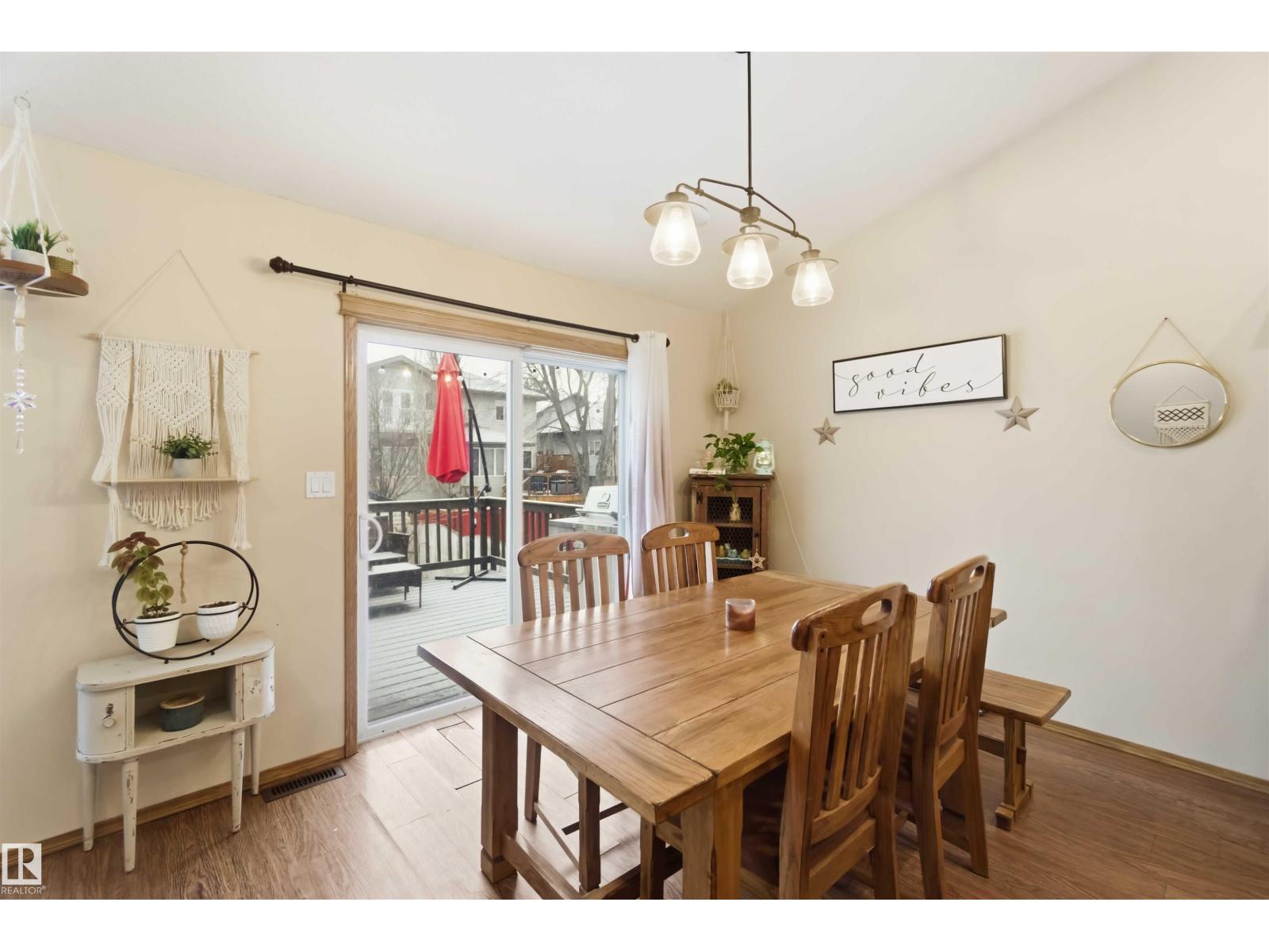 1304 OAKLAND CR, Devon