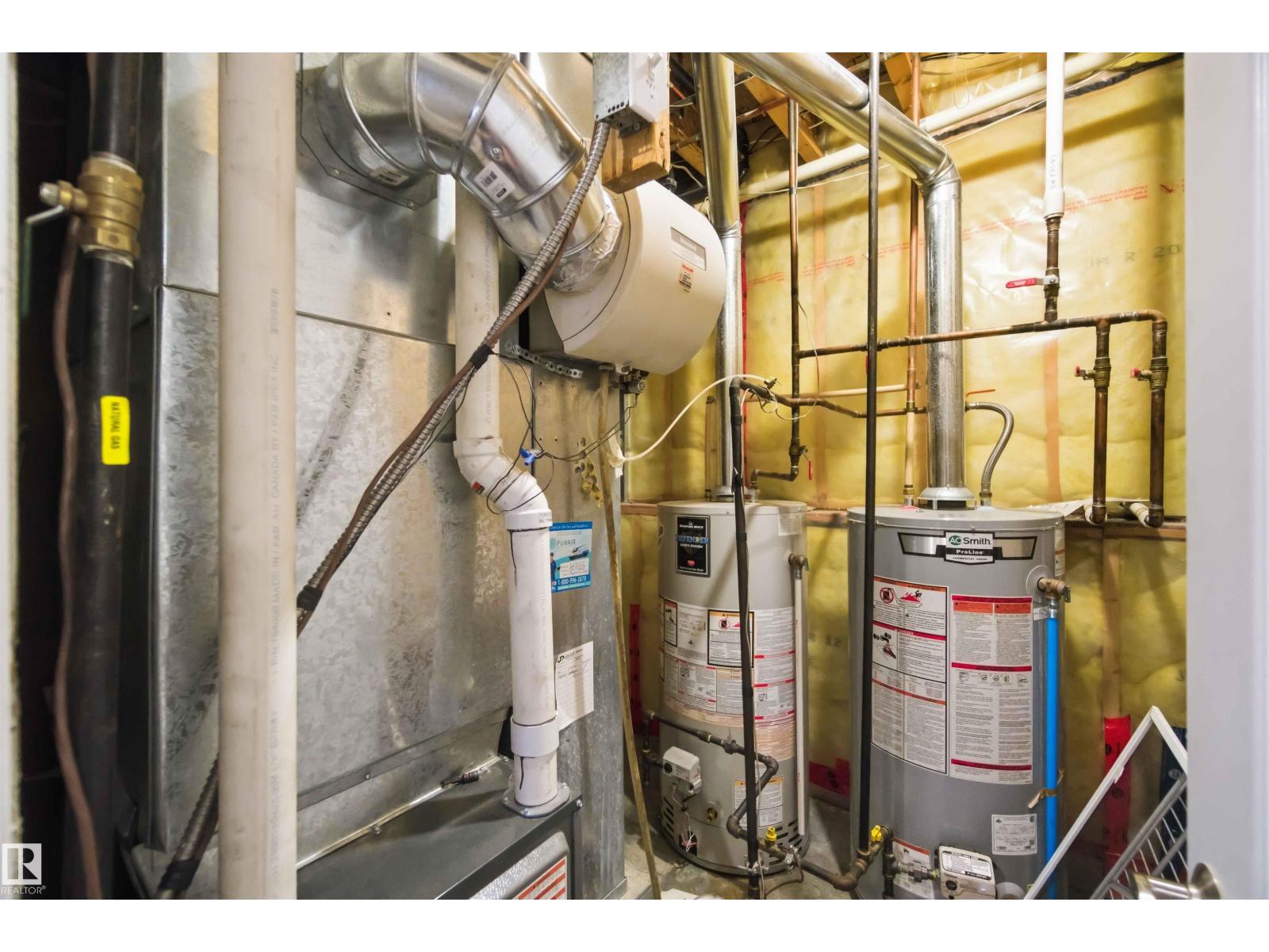 1304 OAKLAND CR, Devon