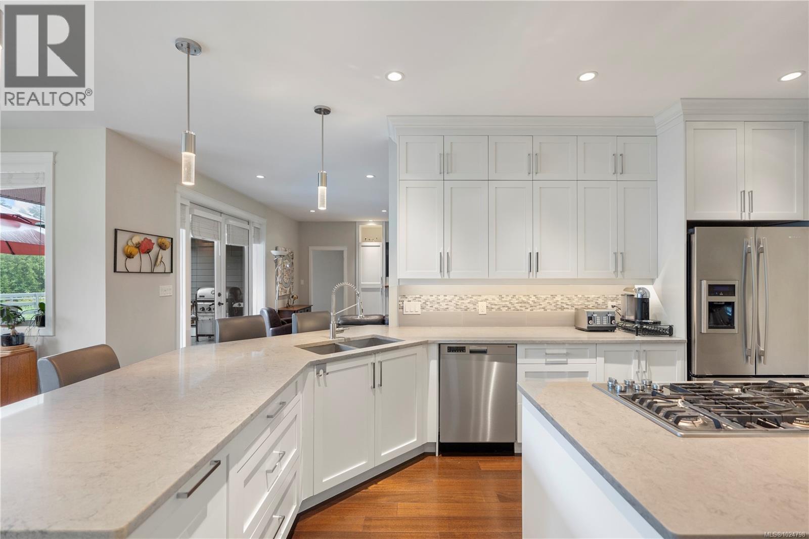  11329 Hummingbird Place, North Saanich