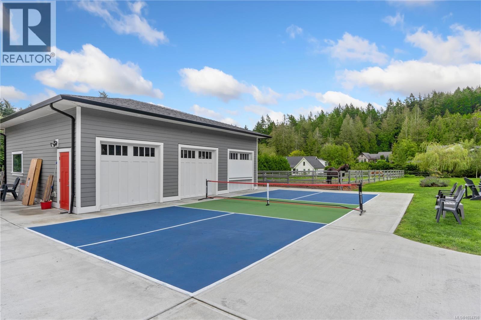  11329 Hummingbird Place, North Saanich