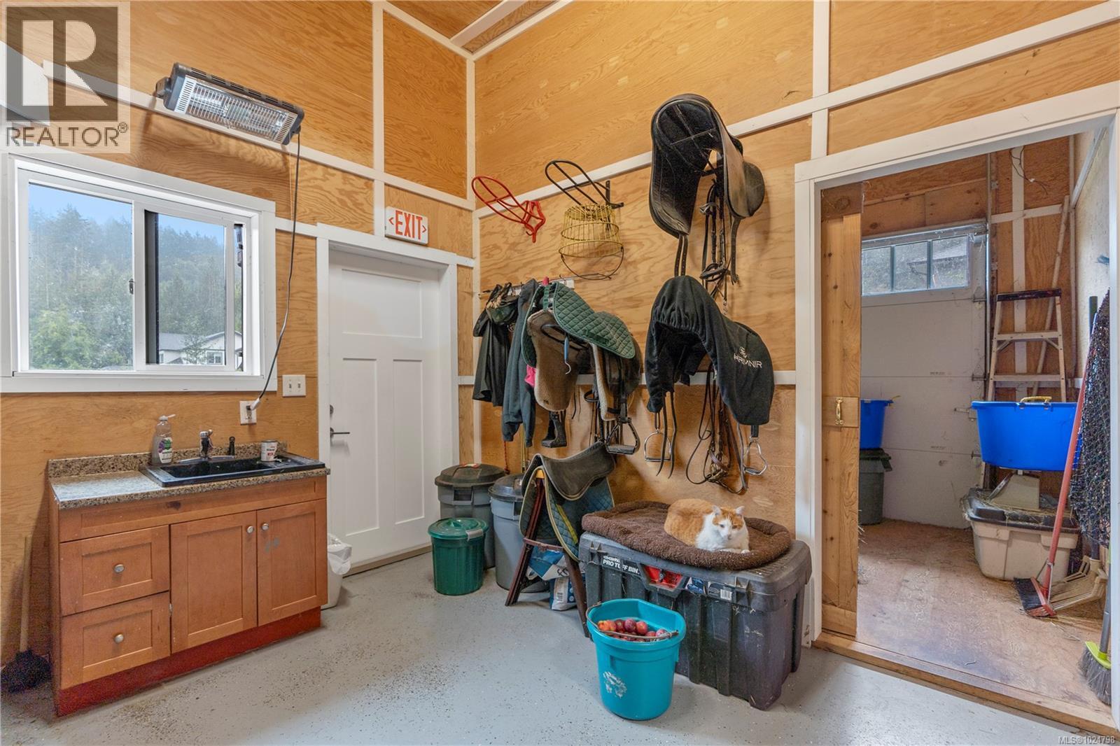  11329 Hummingbird Place, North Saanich