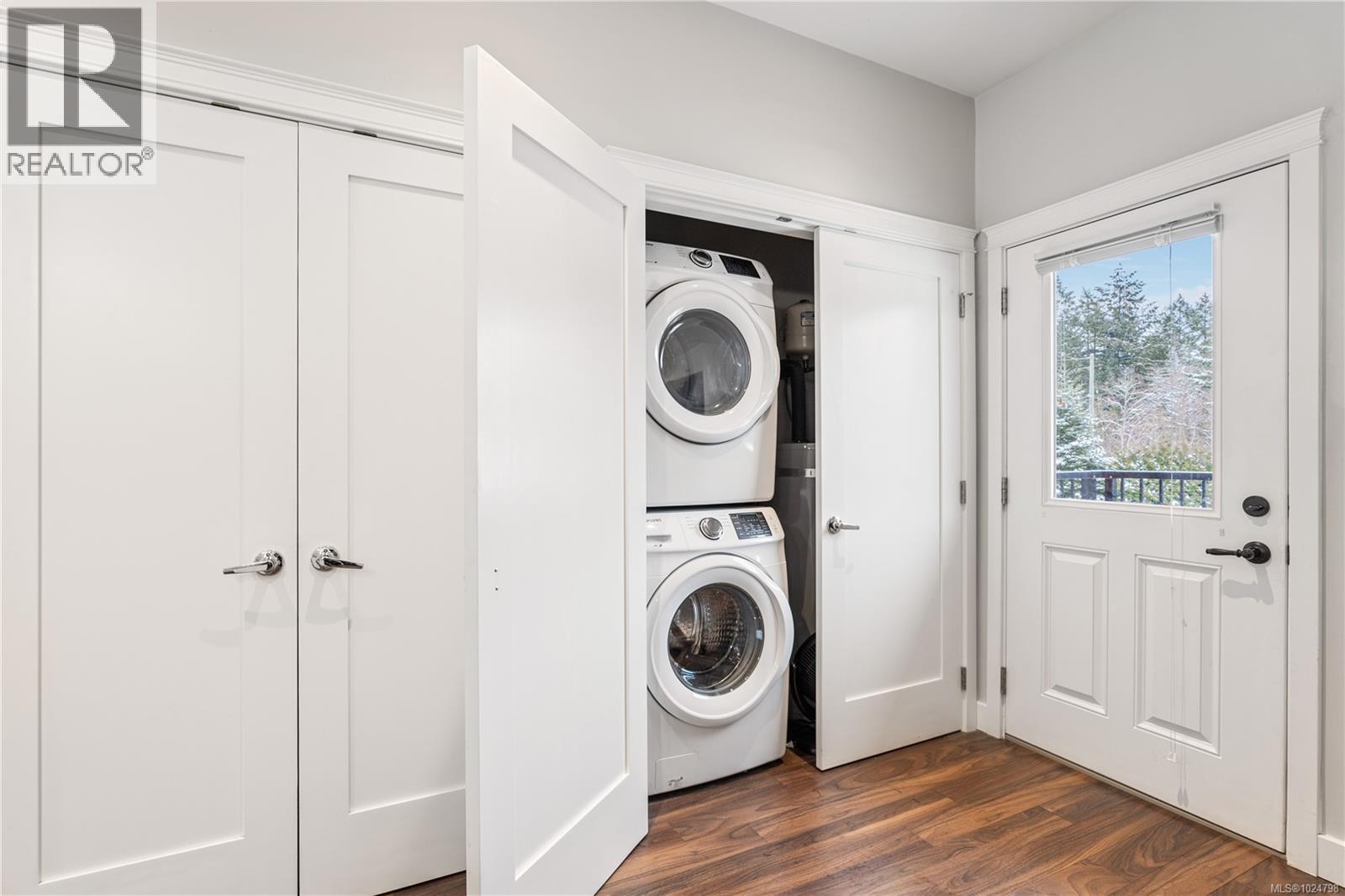  11329 Hummingbird Place, North Saanich