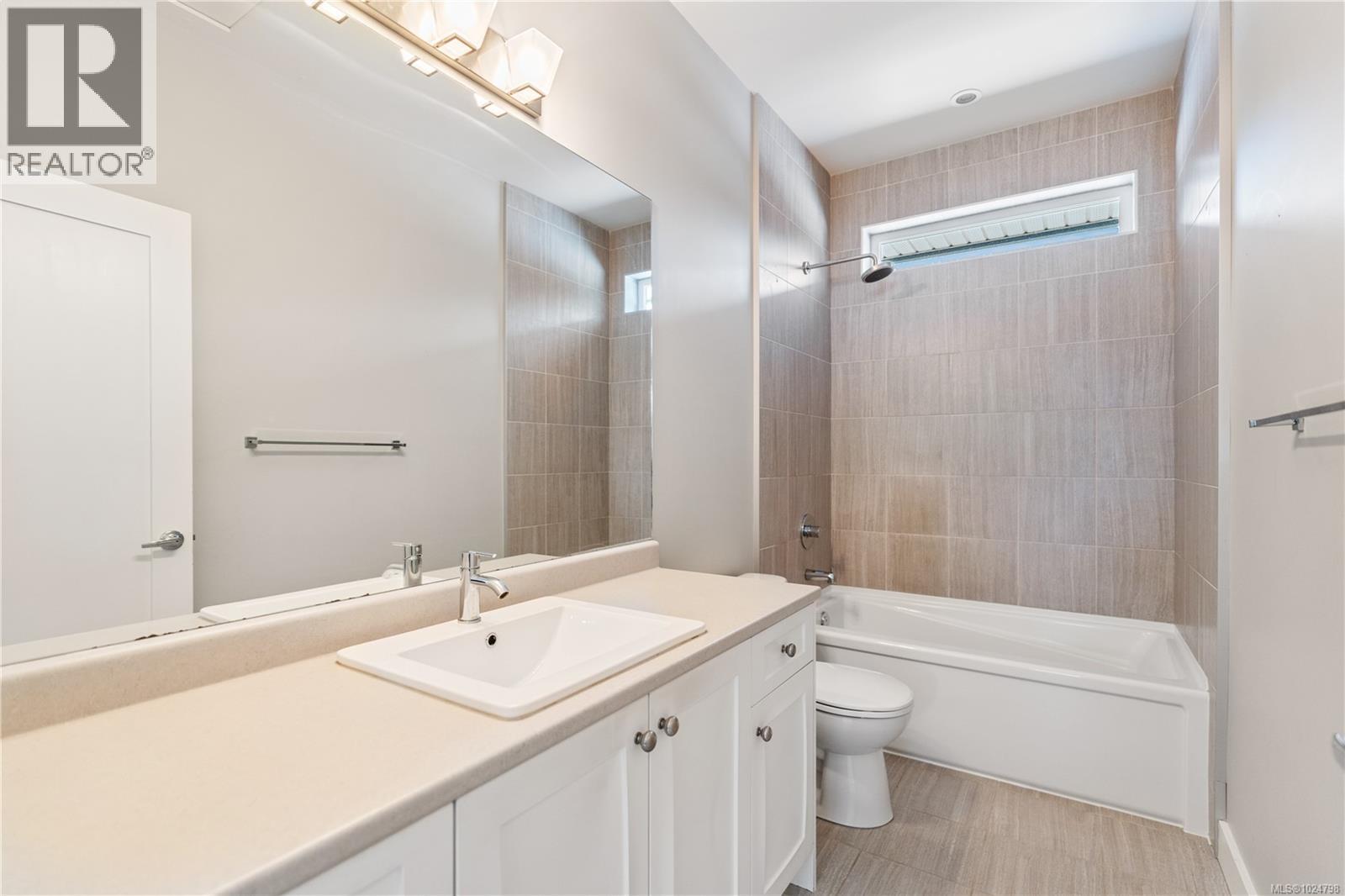  11329 Hummingbird Place, North Saanich