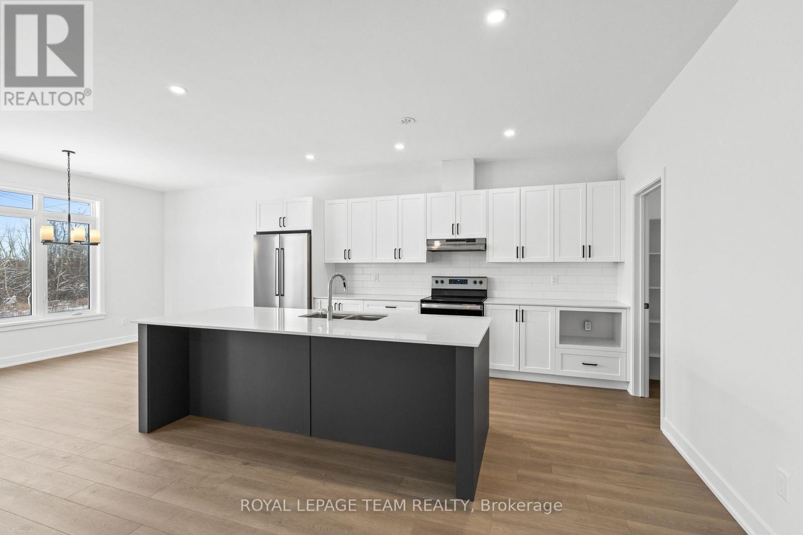 1108 Moore Unit 1 photo 4