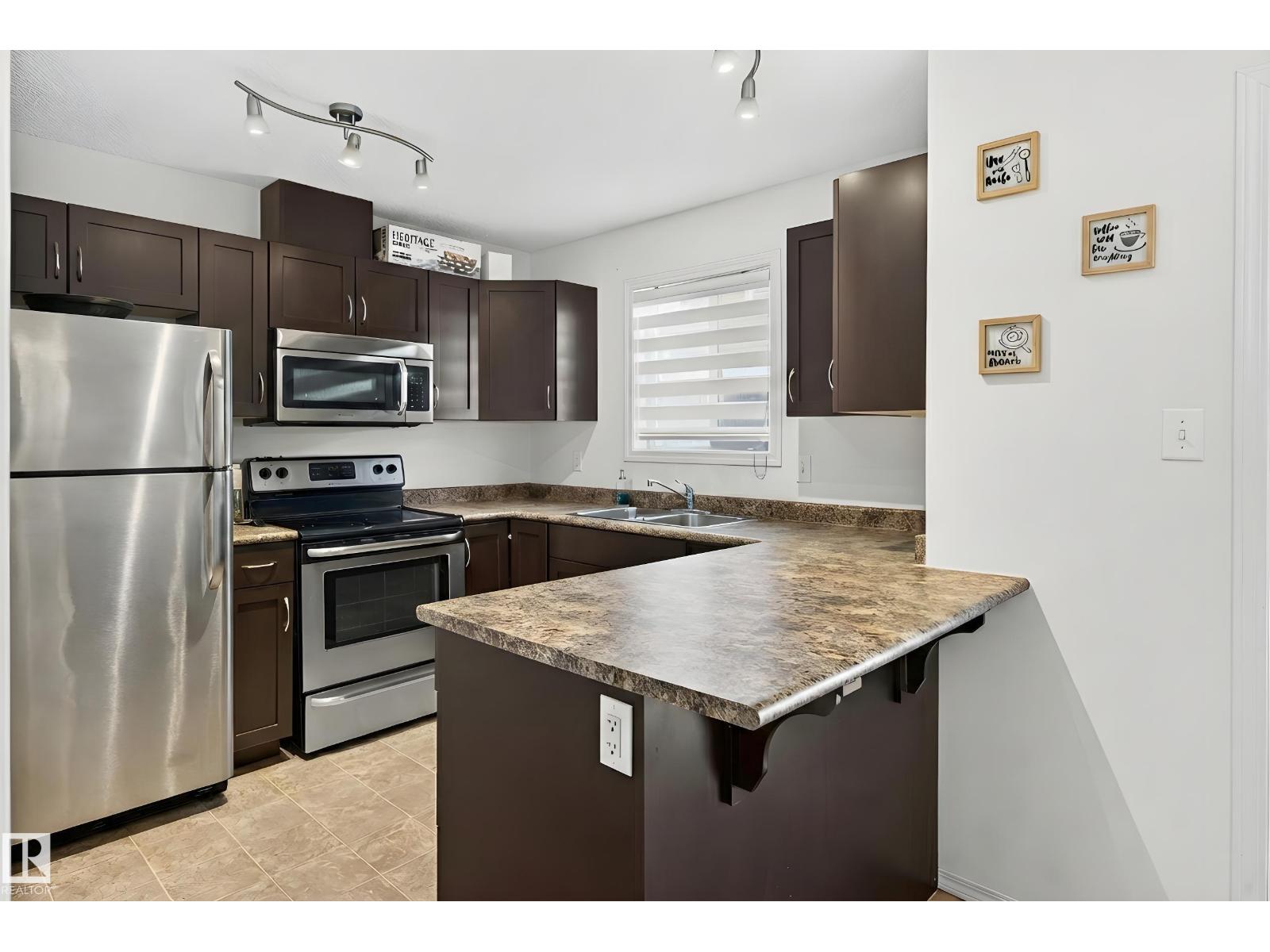 #52 12004 22 AV SW, Edmonton