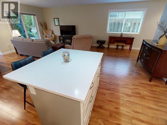 #11 4415 MANSON AVE - 7