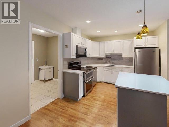 #11 4415 MANSON AVE - 6