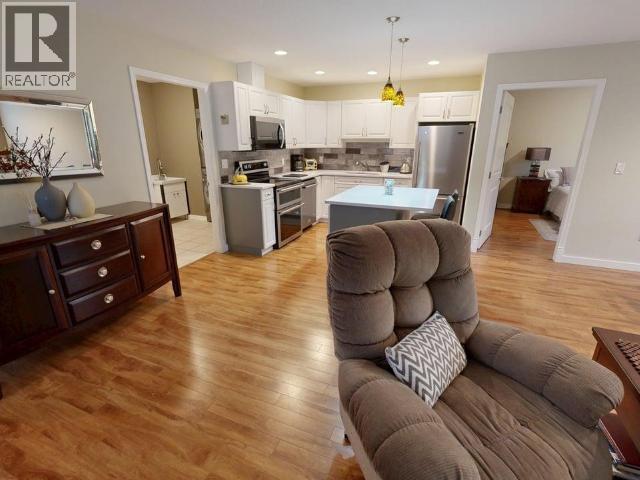 #11 4415 MANSON AVE - 14