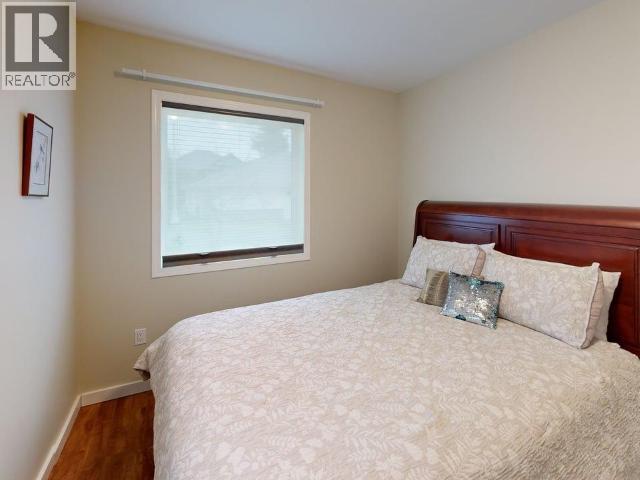 #11 4415 MANSON AVE - 32