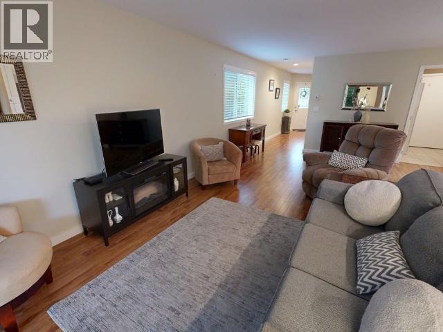 #11 4415 MANSON AVE - 18