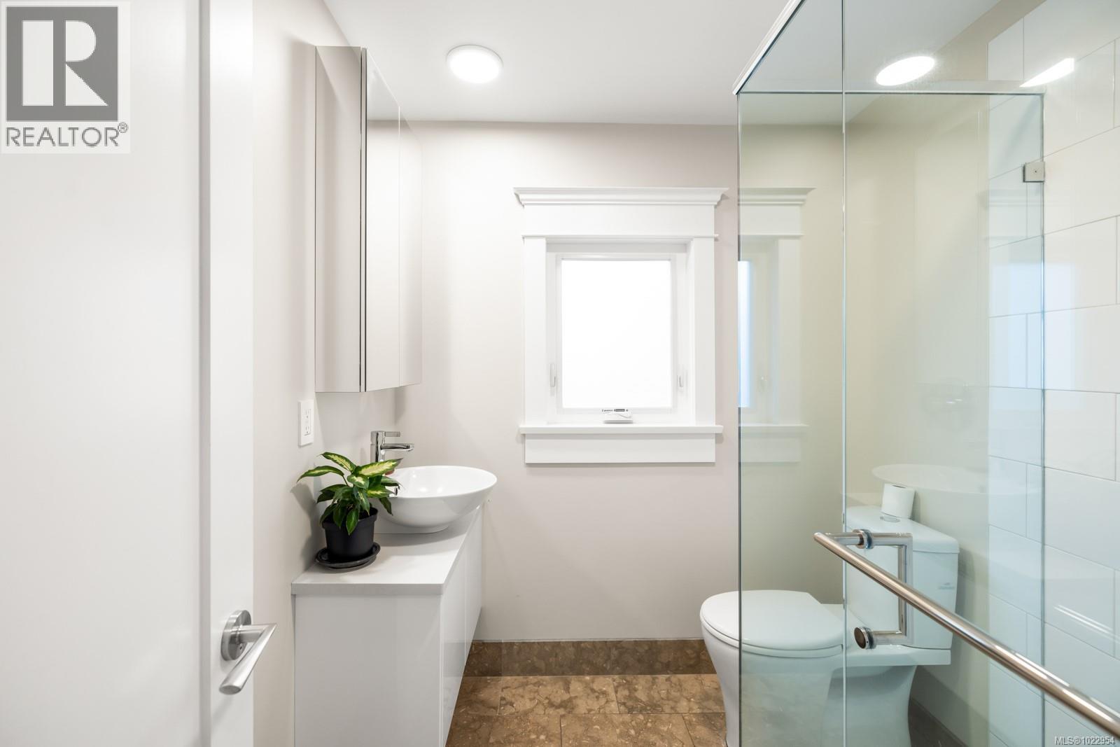  404 Constance Avenue, Esquimalt