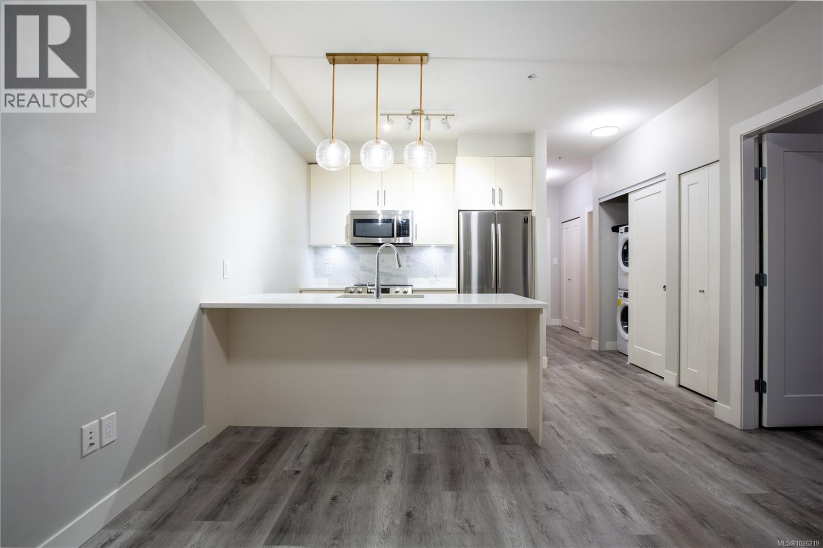 #212 20 BARSBY AVE - 9