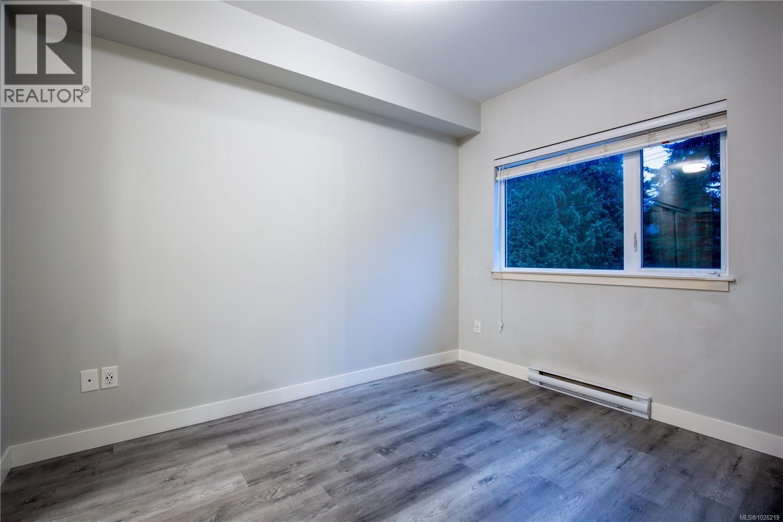 #212 20 BARSBY AVE - 13